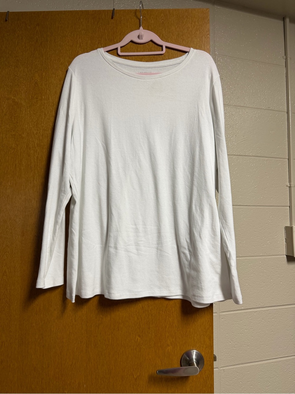 Lane Bryant White Long Sleeve Crewneck Tee. EUC